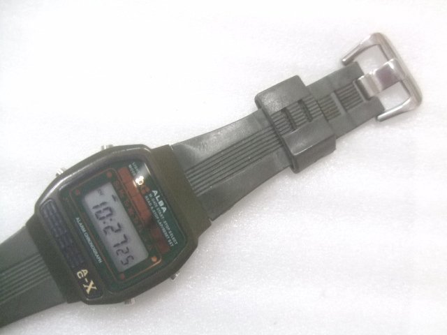 オープニング 大放出セール デッドストック未使用オールドモデルアルバデジタル腕時計動品　W945 アルバ