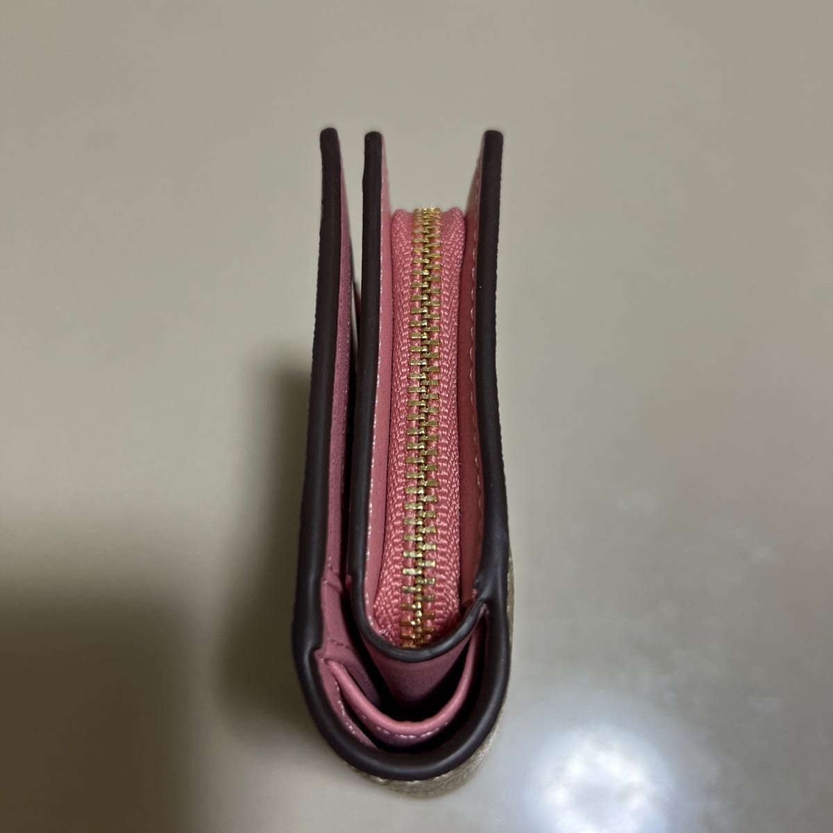 COACH 上品な可愛いピンクの2つ折財布 5