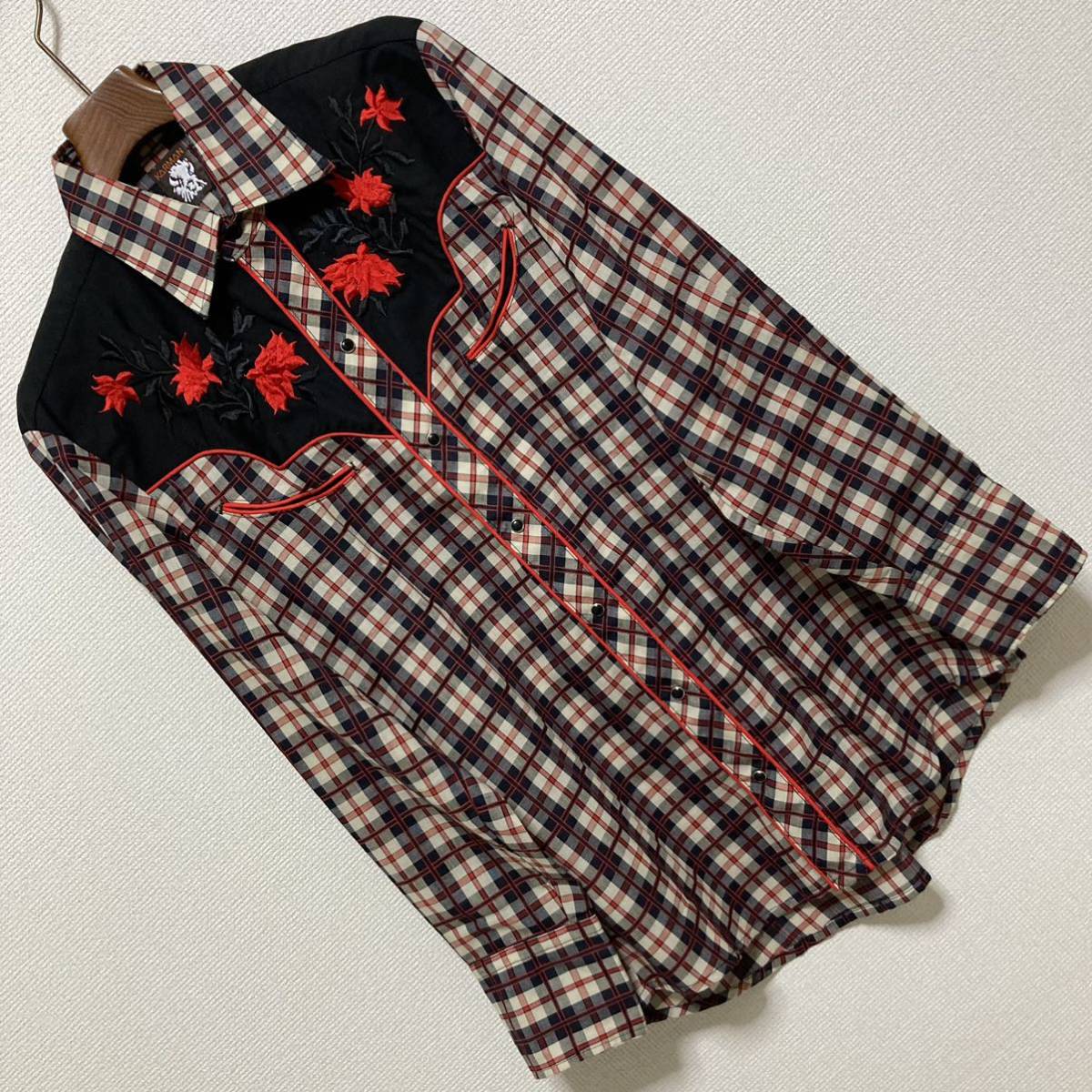 80s Vintage KARMAN カルマン 花柄 バラ 刺繍ウエスタンシャツ 80s Vintage KARMAN カルマン 花柄 バラ 刺繍ウエスタンシャツ