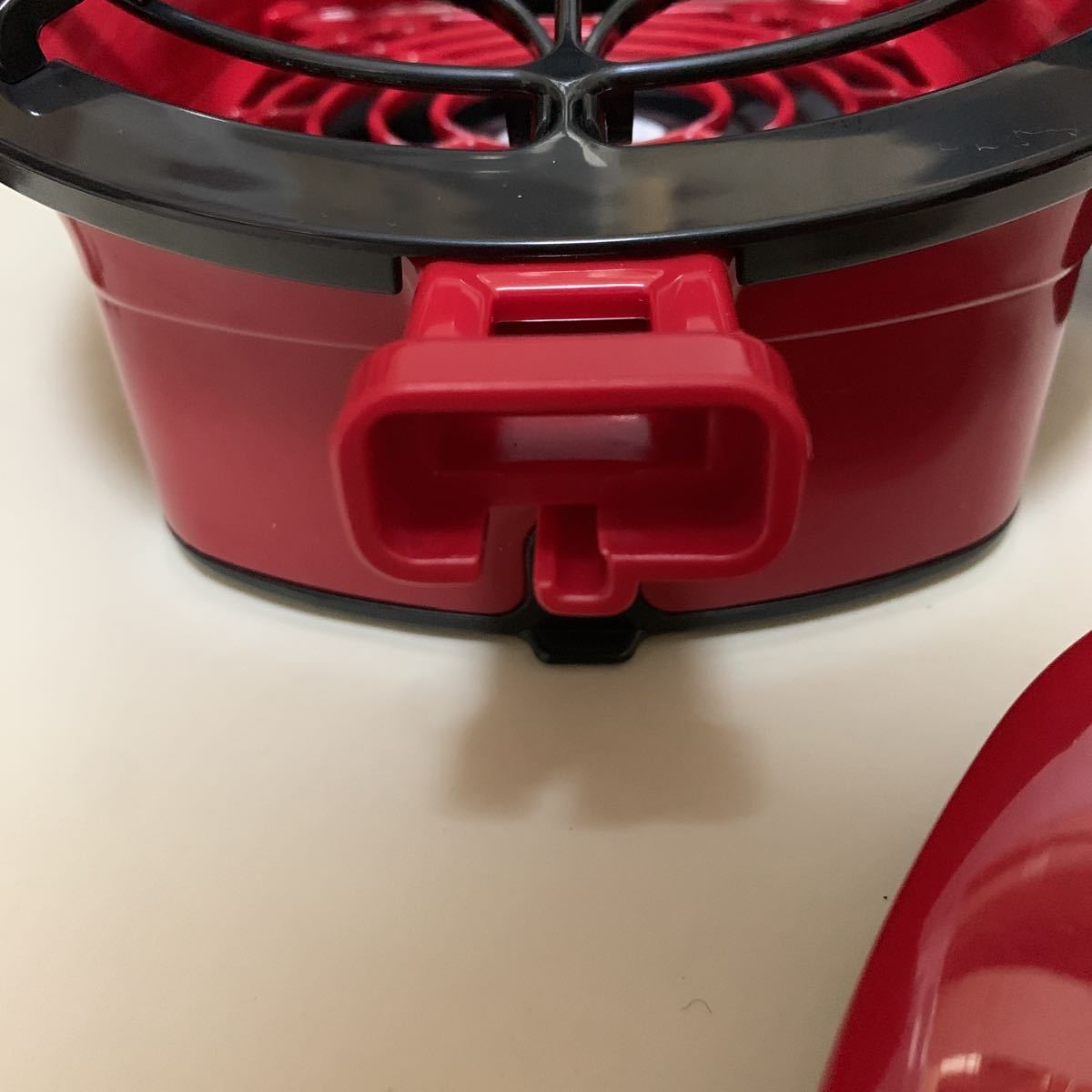 か4 卓上式換気扇 エアークリーンファン レッド DTE-1501(RD か4 卓上式換気扇 エアークリーンファン レッド DTE-1501(RD