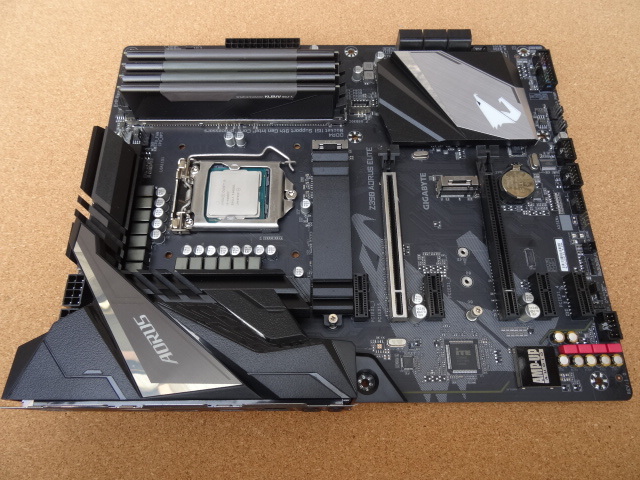 および ☆動作良品☆Intel Core i9-9900KF☆GIGABYTE Z390 AORUS ELITE
