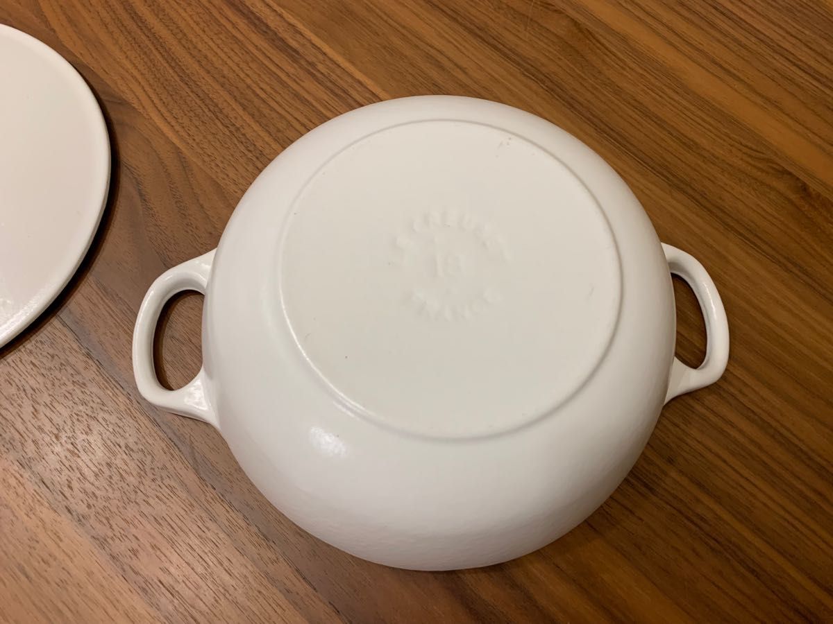 ル・クルーゼ マルミット18cm ホワイト/コットン LE CREUSET ル・クルーゼ マルミット18cm ホワイト/コットン LE CREUSET
