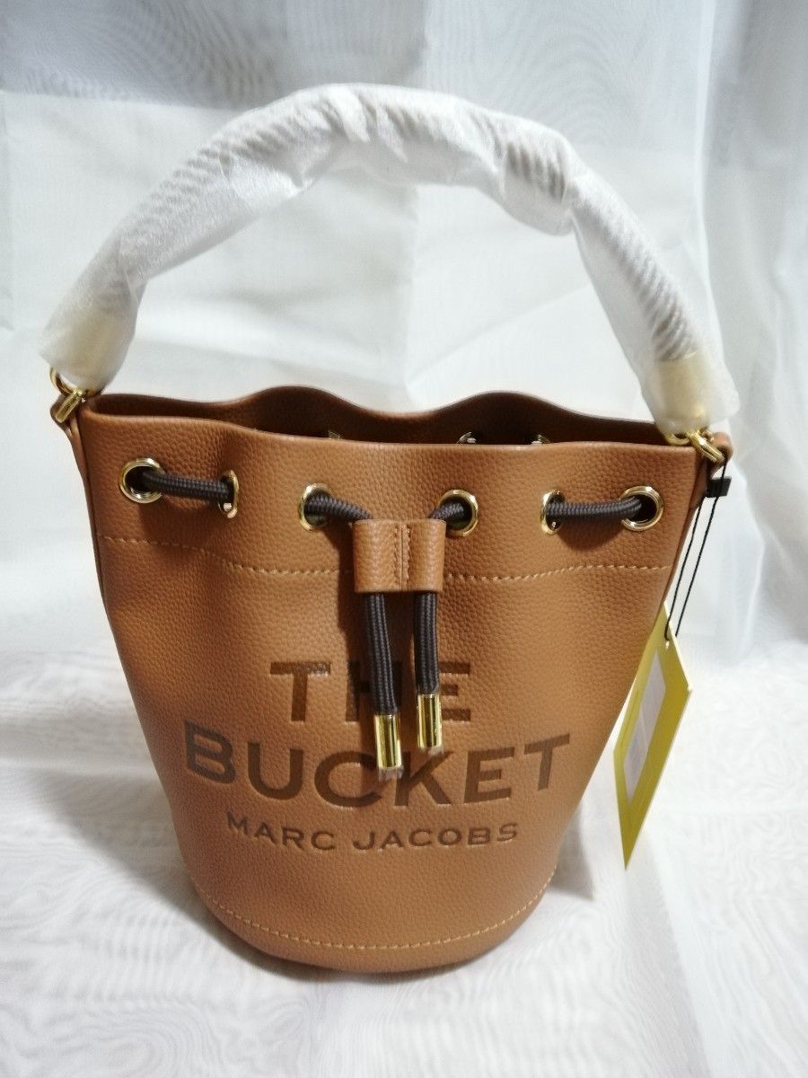 ショッピング買い マークジェイコブス レザー バケットバッグ ブラック