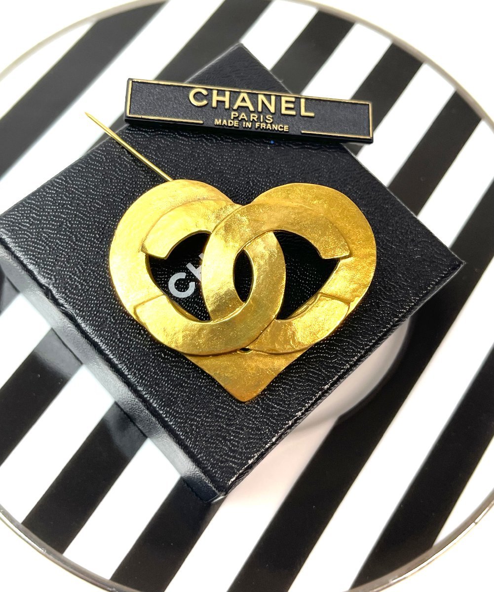 超美品◆本物◆CHANELシャネルヴィンテージVintageデカココマークCOCOハートHeartマトラッセブローチビッグサイズBIG刻印あり_画像3