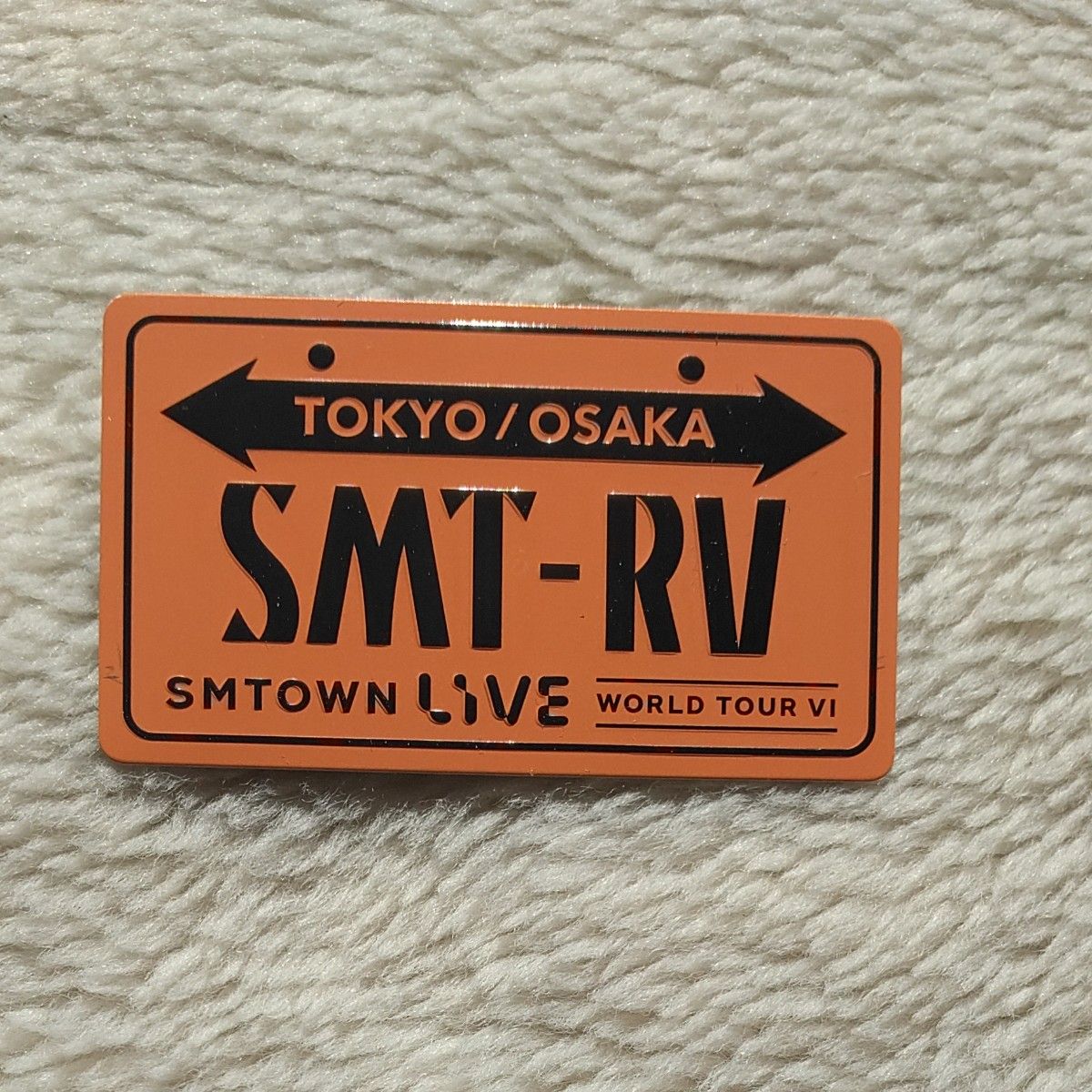 SMTOWN　ライト　クラッカー　redvelvet缶バッチ