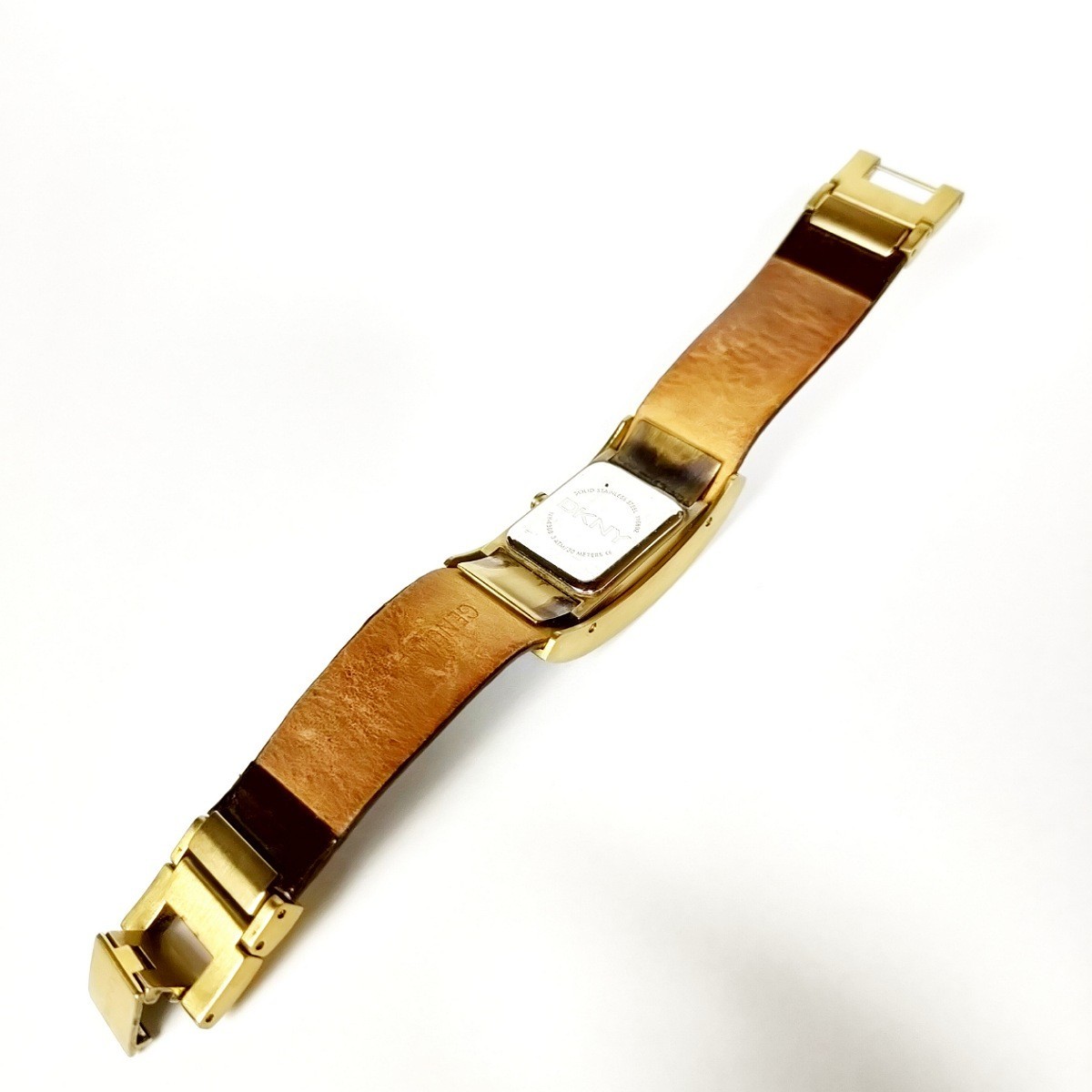 動作品 DKNY ダナキャラン 本革ベルト レディース腕時計 クォーツ式 稼働品 q940_画像4
