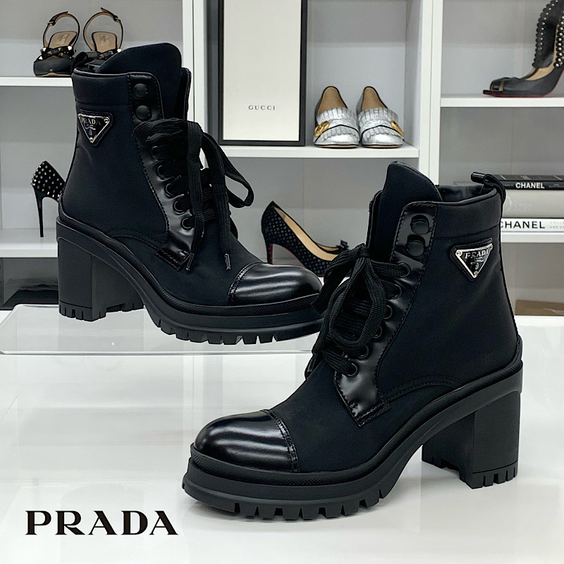 PRADAブラックショートブーツ