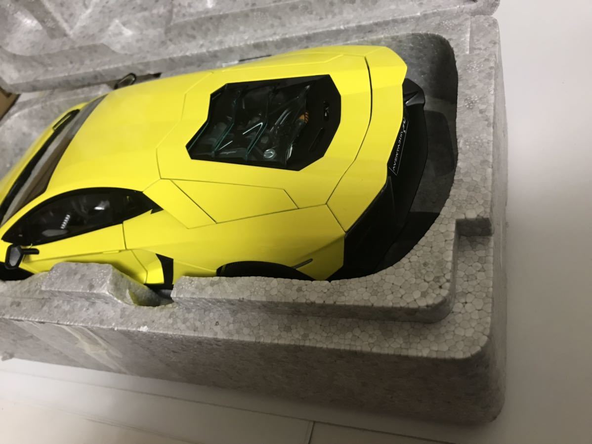 1/18 LP720-4 イエロー オートアート AUTOART LAMBORGHINI AVENTADOR