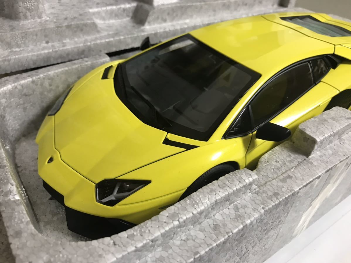 1/18 LP720-4 イエロー オートアート AUTOART LAMBORGHINI AVENTADOR