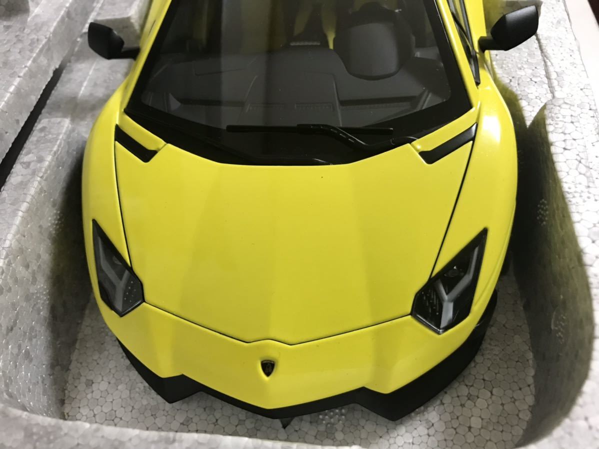 1/18 LP720-4 イエロー オートアート AUTOART LAMBORGHINI AVENTADOR