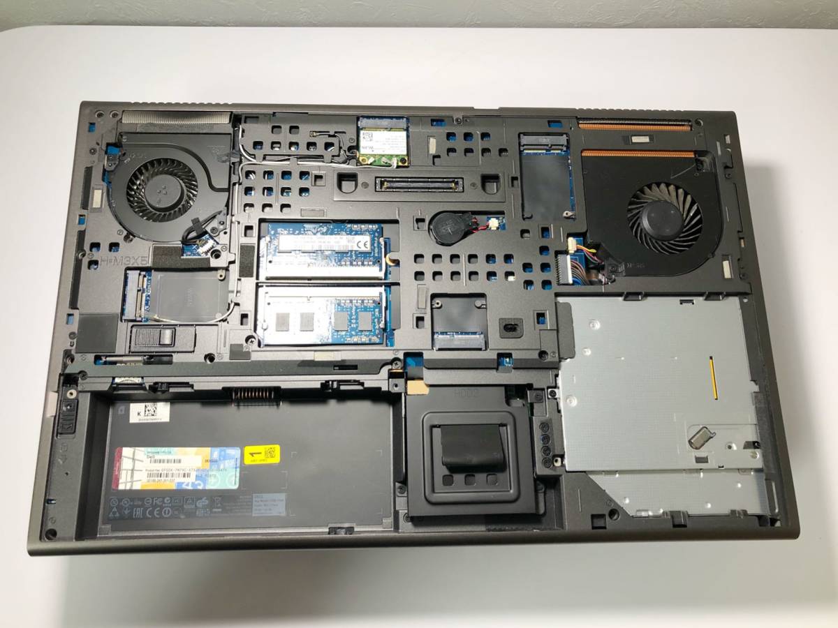 DELL Precision M6800 Core i7 4910MQ 2.9GH/16GBQuadro K4100M ジャンク品 部品取りにどうぞ。_画像3