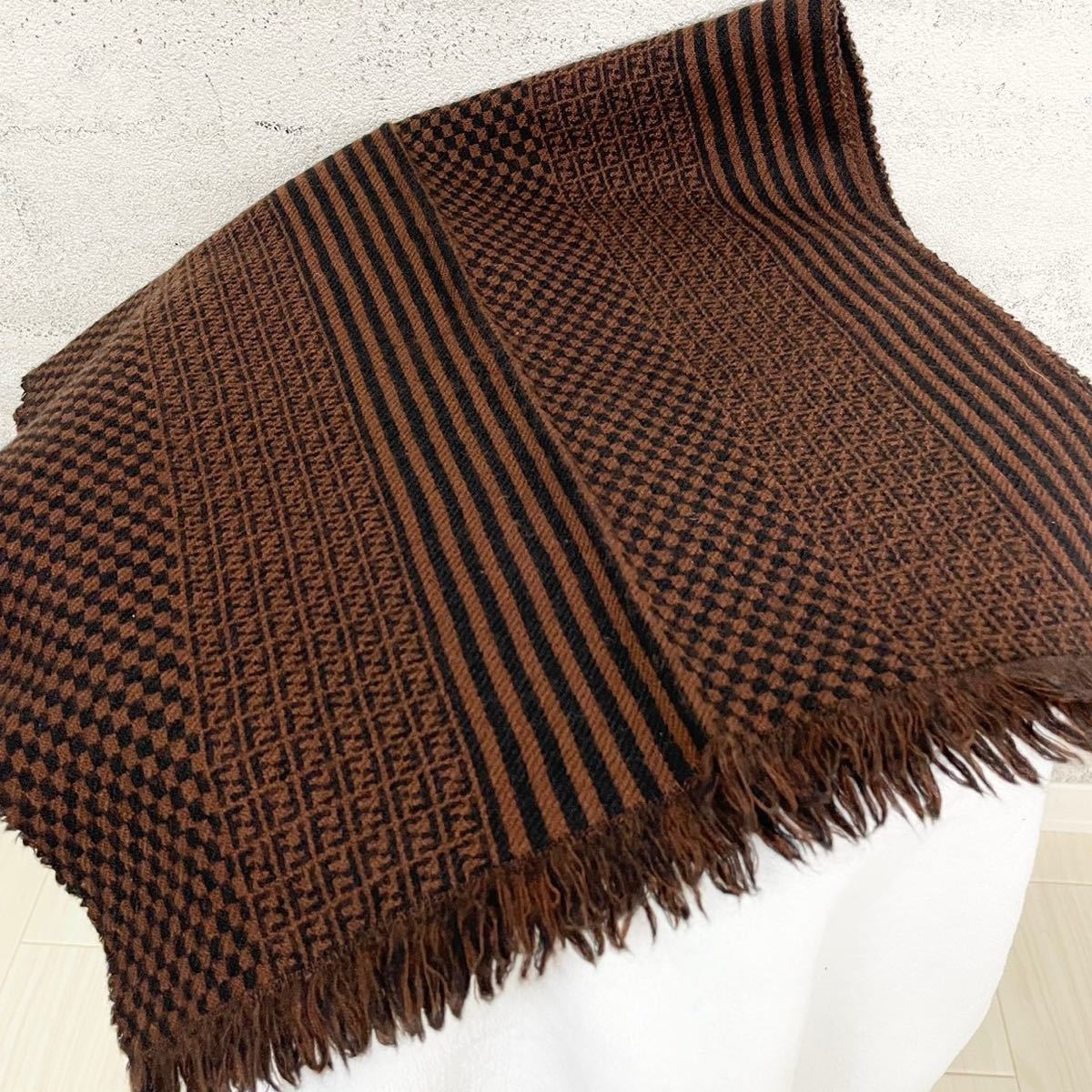 美品 FENDI フェンディ マフラー ストール ズッカ柄 ロゴ ウール 総柄