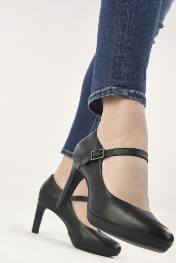 感謝の声続々! Clarks 24cm RRR86 サンダル スニーカー ブーツ