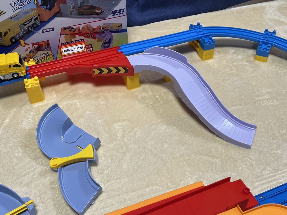 【完売】 送料無料 中古動作品 パーツ欠品無し トミカとプラレールで遊ぼ トミカタウン、トミカワールド