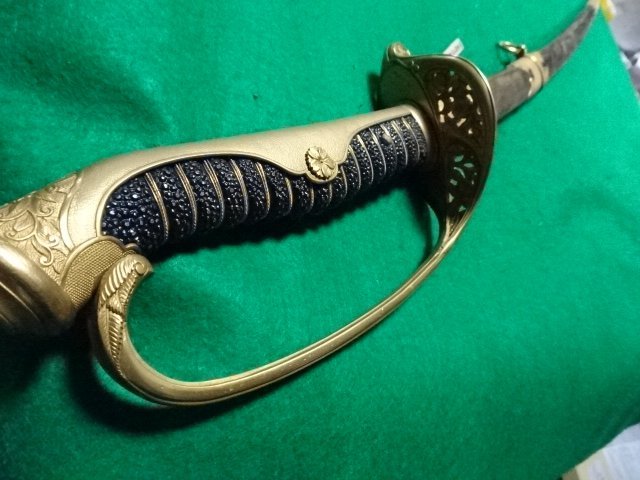 明治の文官のサーベル軍刀の拵え本身入り金具がいいので準未使用？　追加画像です。　短剣指揮刀_画像2