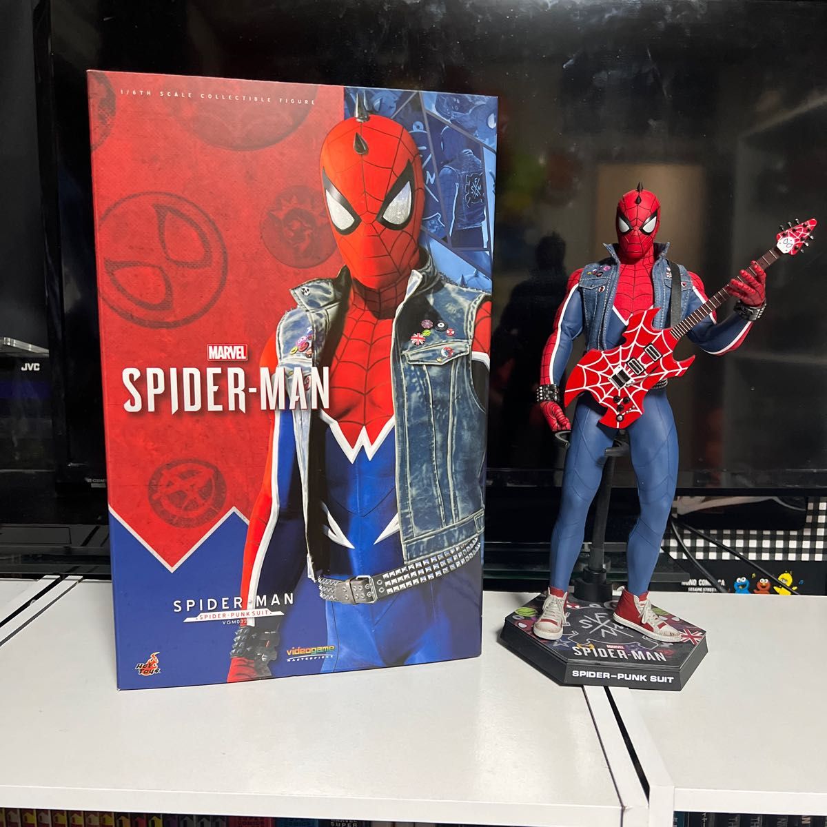 ホットトイズ スパイダーマン ブラック&ゴールドスーツ Yahoo!フリマ