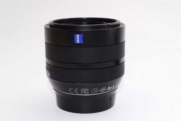 新品級】カールツァイス Carl Zeiss 単焦点レンズ Touit 1.8/32 X