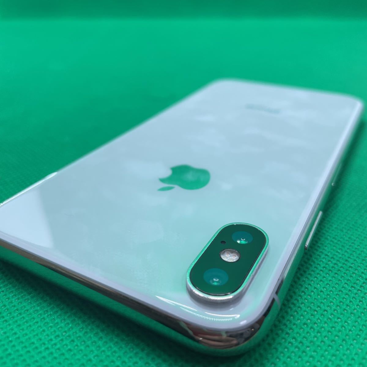 格安美品】iPhone X 256GB simフリー本体93-