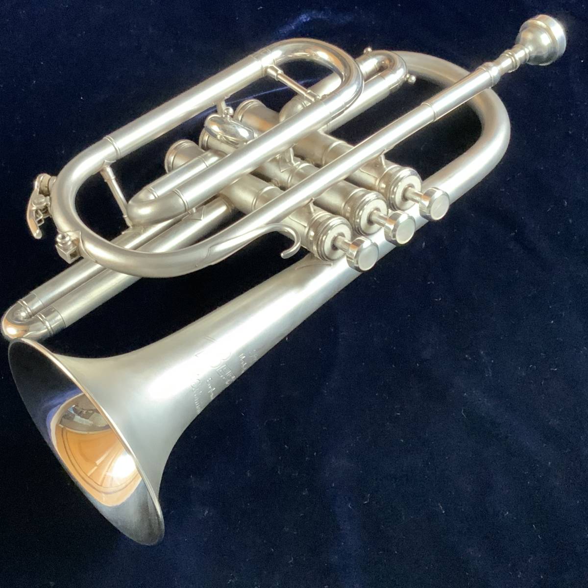 室内建具 LIXIL クローゼット折れ戸 W2542×H2023 (2620 室内建具 LIXIL クローゼット折れ戸 W2542×H2023 (2620