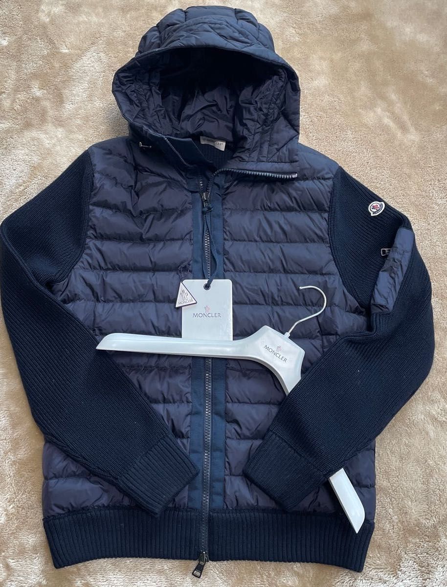 サイズＸＬ　モンクレール MONCLER ダウンカーディガン　ニットダウンハイブリッド