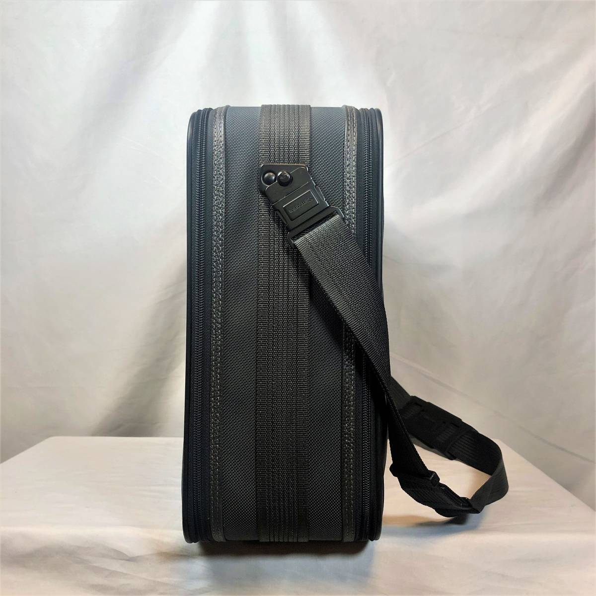 *Samsonite* Samsonite men's business bag commuting attache case business trip shoulder bag gray bag trunk bag B010