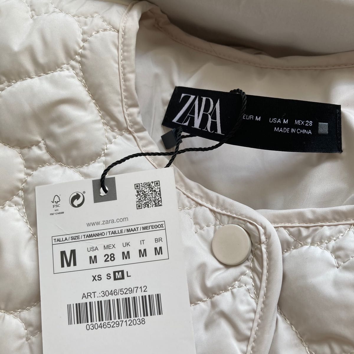 新品タグ付 ZARA ザラ ハートキルティングジャケット エクリュ M 中綿 パフジャケット｜PayPayフリマ