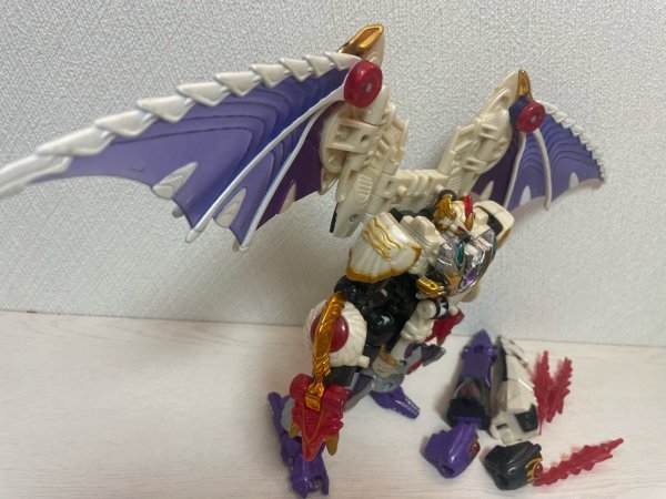 アニメの 激レア 未開封品! トランスフォーマー カーロボット究極破壊
