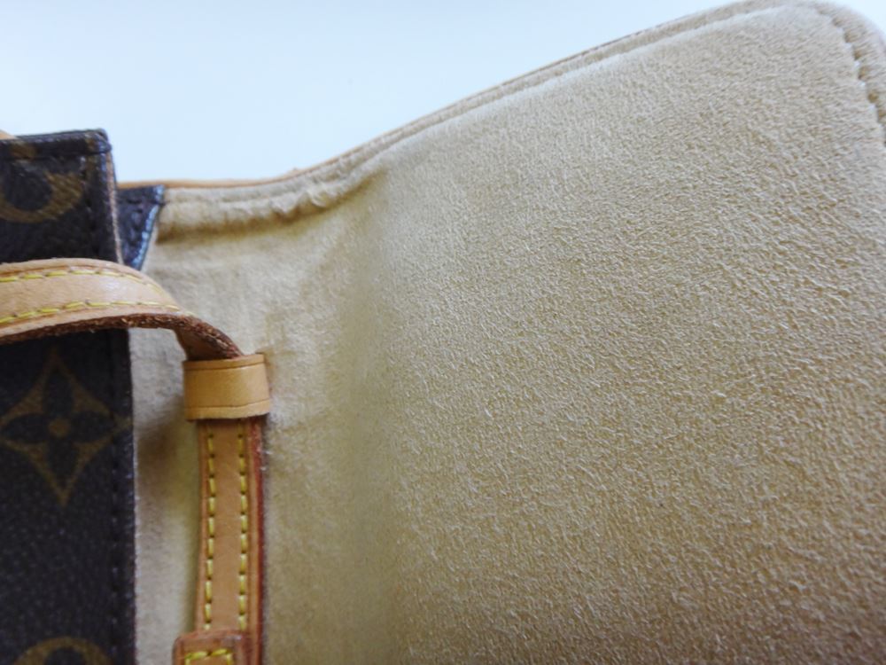 LV Louis Vuitton ルイヴィトン モノグラム ポシェットツインGM