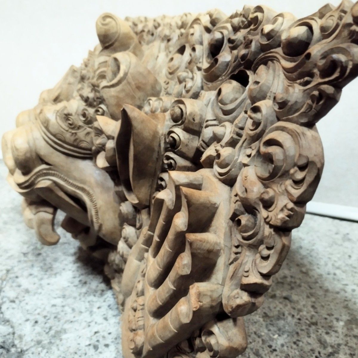 一枚板 木彫 バロン神 バリ島 アジア工芸品 壁掛け 置物 魔除け 一枚板 木彫 バロン神 バリ島 アジア工芸品 壁掛け 置物 魔除け