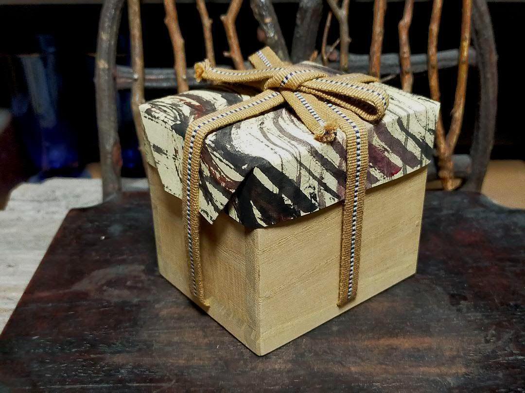 ヤフオク! - 送料無料 蔵くら 美濃焼 織部 ぐい呑み 桐箱付...