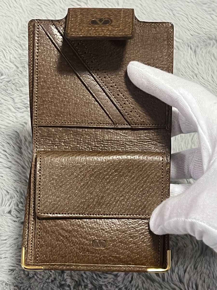 VALENTINOヴァレンティノ コンパクトウォレット 二つ折り財布