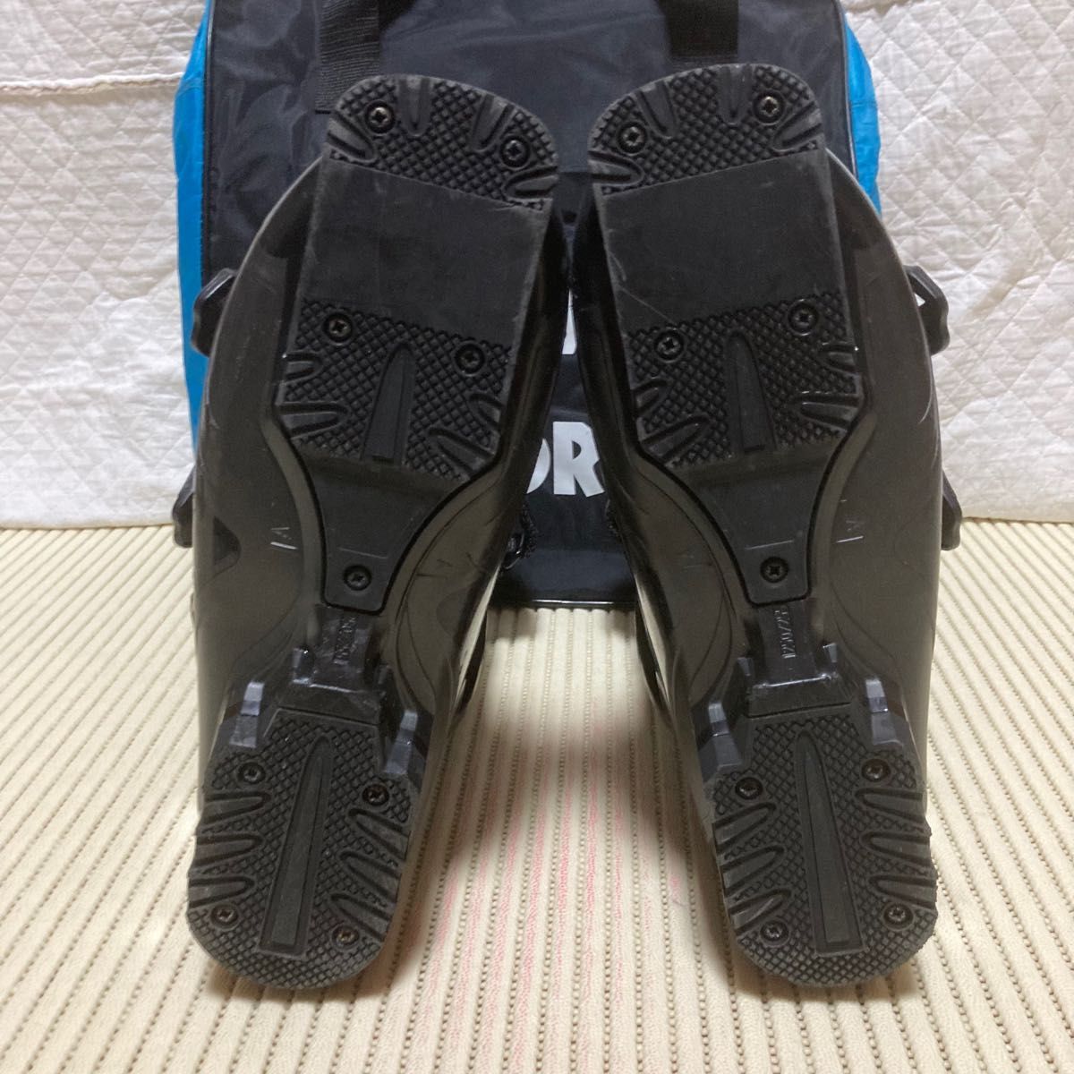 HEAD ヘッドTECH CHARTの 25cm 25 5cm スキーブーツ スキー靴 HEAD ヘッドTECH CHARTの 25cm 25 5cm スキーブーツ スキー靴