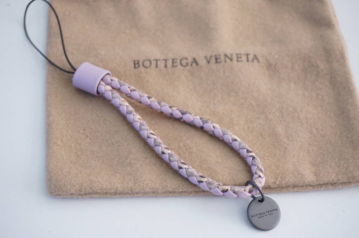 2022春大特価セール! BOTTEGA VENETA/ボッテガヴェネタ*チャーム/ストラップ* レザー イントレチャート その他 2022春大特価セール! BOTTEGA VENETA/ボッテガヴェネタ*チャーム/ストラップ* レザー イントレチャート その他