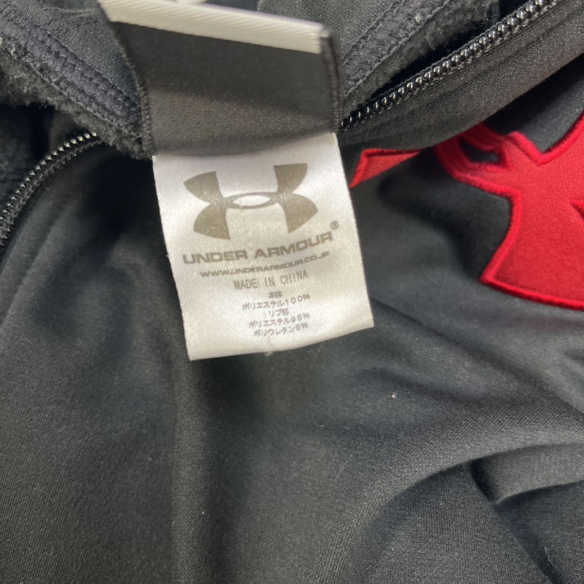 ◆オススメ◆UNDER ARMOUR 裏起毛フルジップパーカー ブラック　サイズSM_画像4