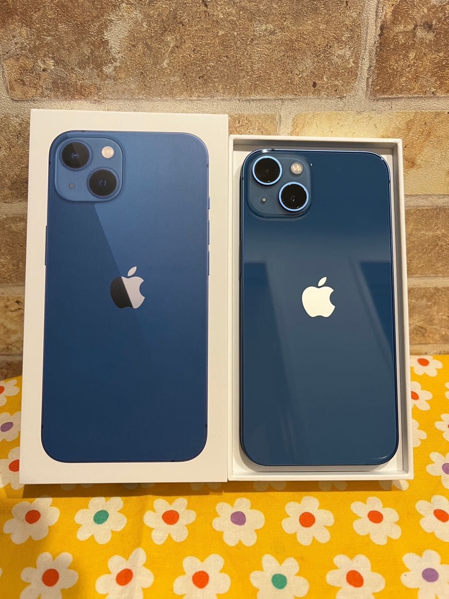 値下げ】iPhone13 128GB SIMフリー 新品充電ケーブル付き スマホ
