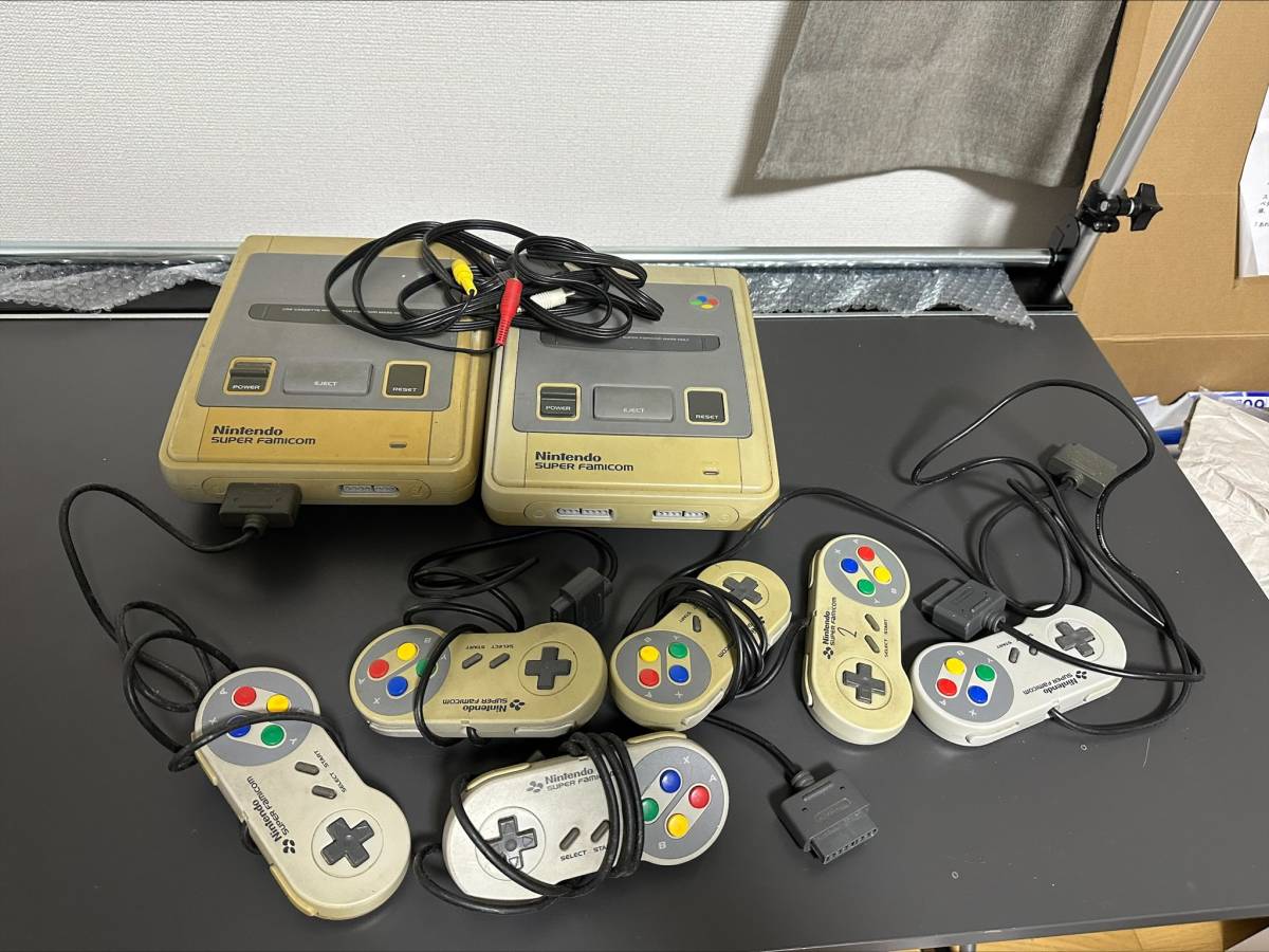 ニンテンドー Nintendo スーパーファミコン本体 2個 コントローラー6個セットの画像1