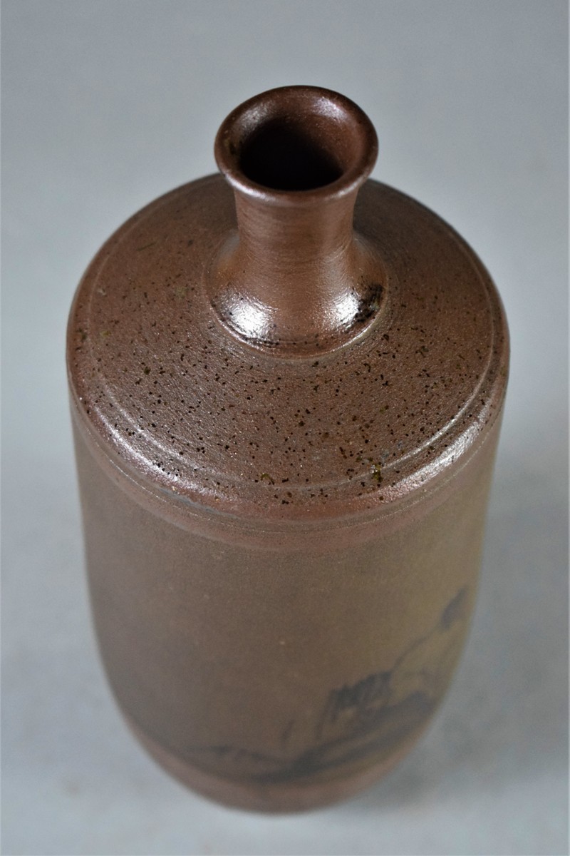 A-00242】古九谷吸坂錆釉山水文徳利【20.5cm】 | livusinc.com.br
