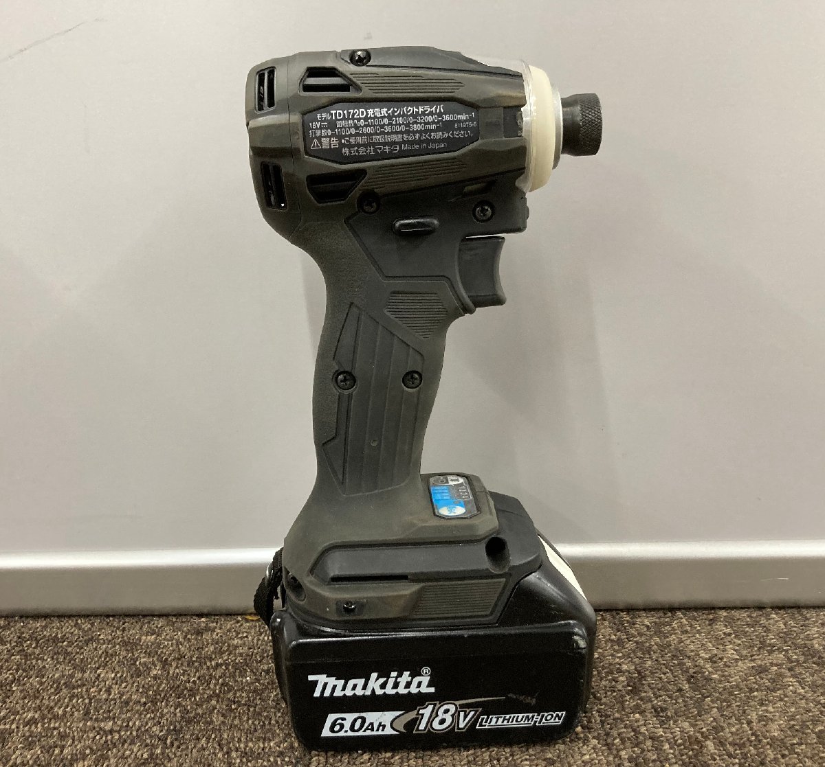 makita マキタ TD172D 充電式インパクトドライバ バッテリーx2 チャージャー セット 18v 6.0Ah 黒_画像4