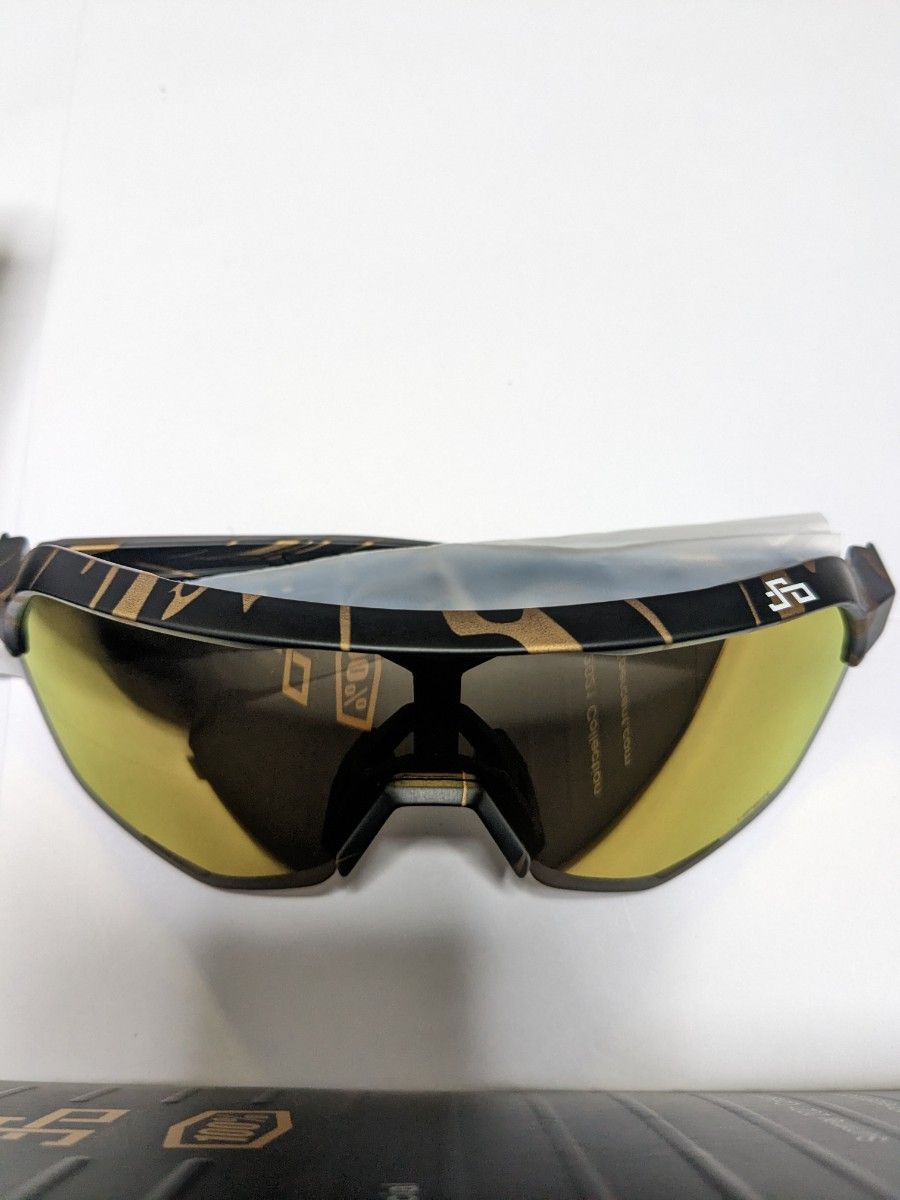 100% S2 SAGAN LIMITED EDITION SUNGLASSES BLACK/GOLD サガン