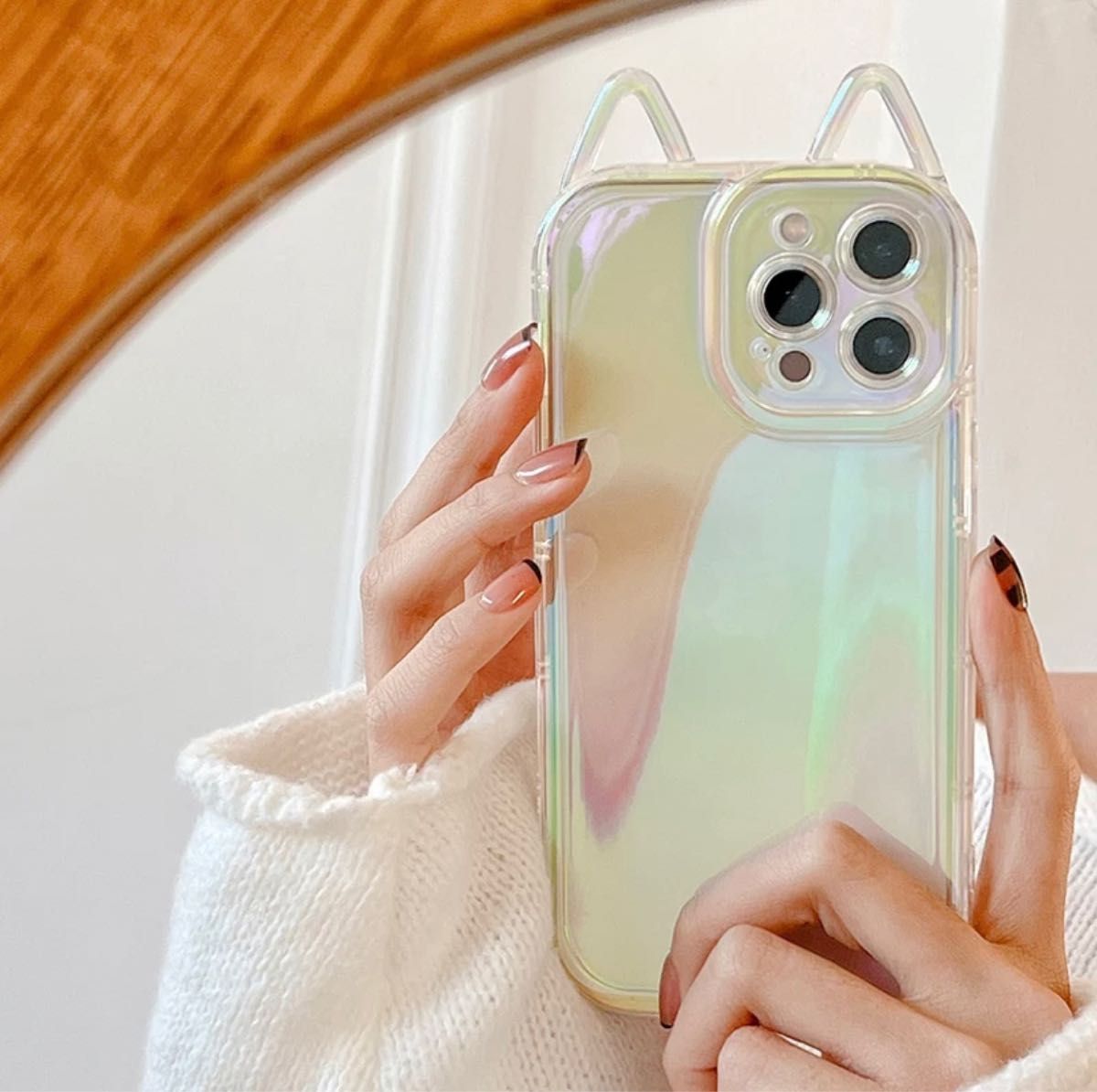 【新品未使用】iPhoneケース　3D 猫耳　オーロラ　クリア　韓国　iPhone12 iPhone13 