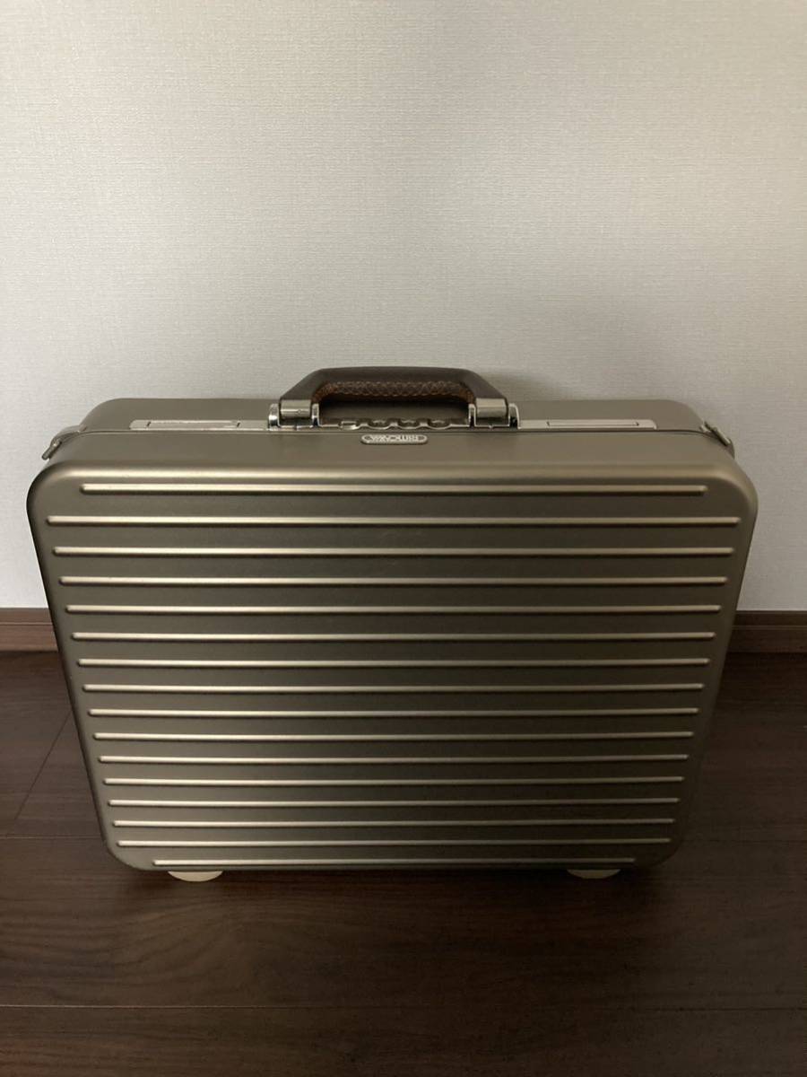 Rimowa Rimowa Titan Safe Titanium Premium Atache Case