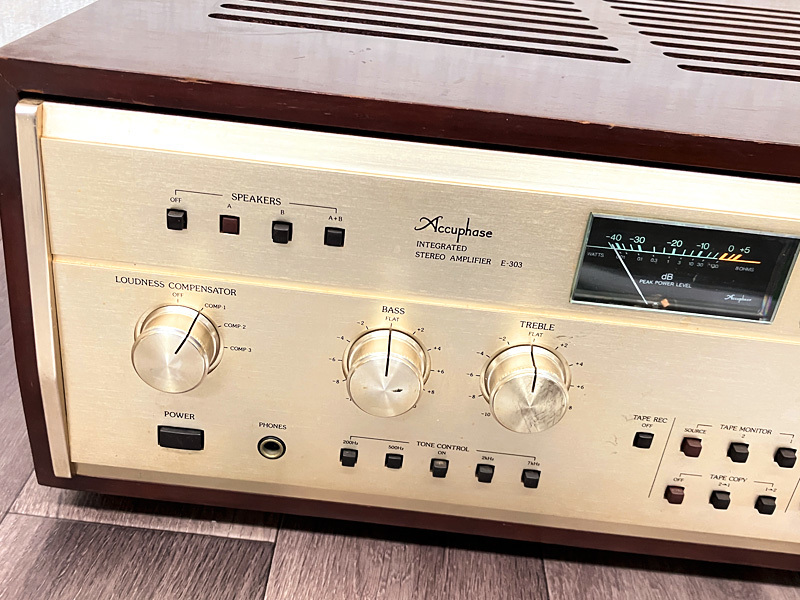 □Accuphase E-303 プリメインアンプ アキュフェーズ ウッド □Accuphase E-303 プリメインアンプ アキュフェーズ ウッド