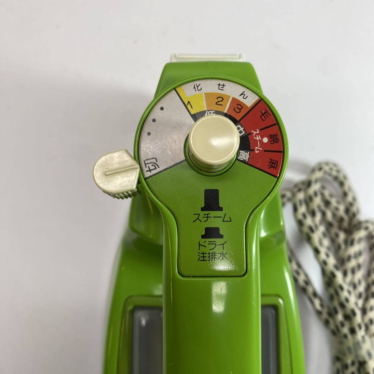 [ free shipping prompt decision ] HITACHI Hitachi steam iron IS-7100 case attaching IC-105 green Space Age Showa Retro consumer electronics old tool operation goods 