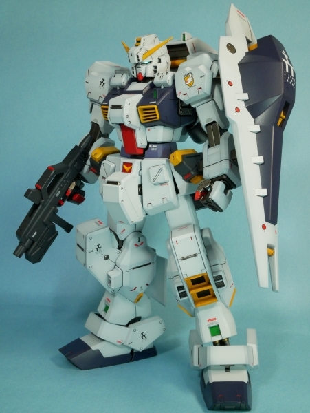 ★プレバン限定★MG 1/100 RX-121 ガンダムTR-1「ヘイズル改」完成品_画像2