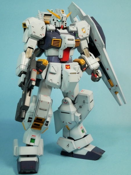 ★プレバン限定★MG 1/100 RX-121 ガンダムTR-1「ヘイズル改」完成品_画像3