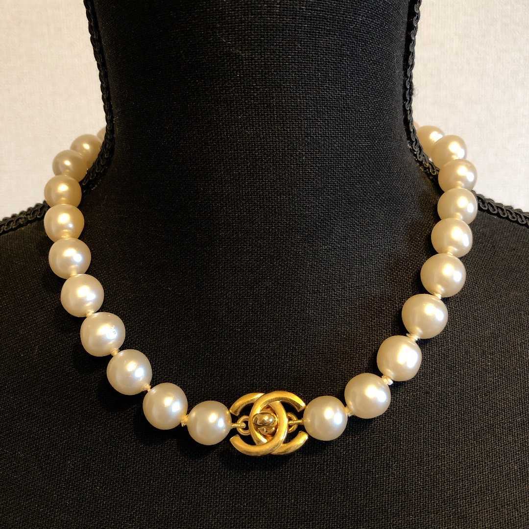 ラウンド CHANEL (シャネル) 96年製 バングル 96年製 - poumonquebec.ca