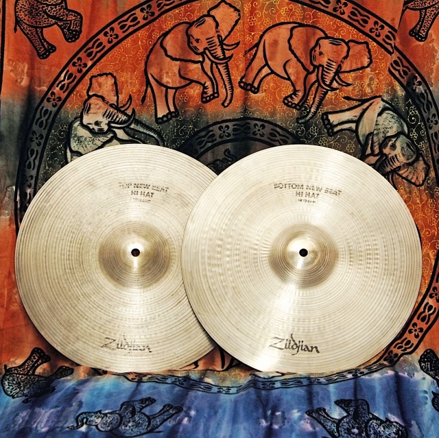 ビンテージ Aジルジャン A Zildjian New Beat HiHats 14 ビンテージ Aジルジャン A Zildjian New Beat HiHats 14