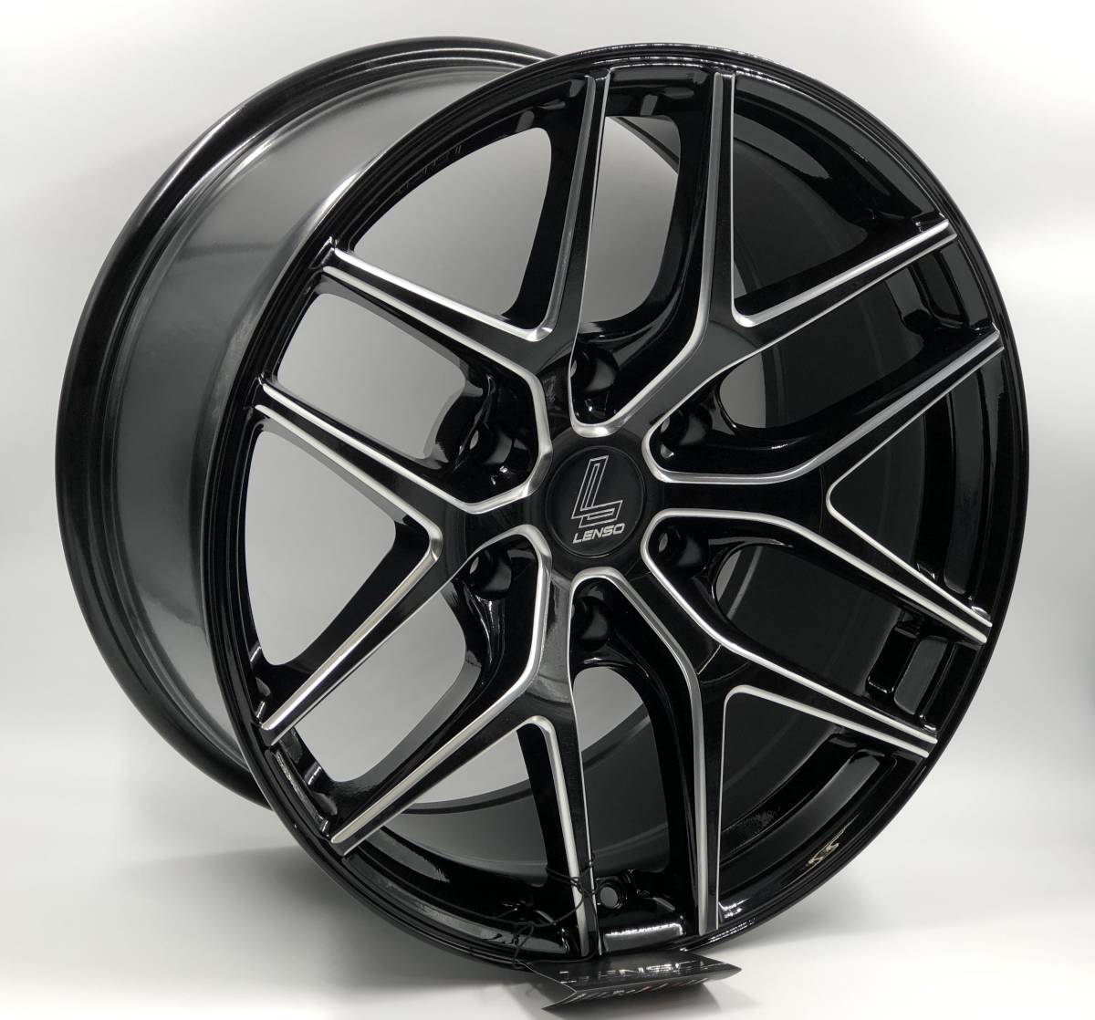 LENSO JAGER DYNA 18x9J +20 6-139.7 グロスブラック/ミルド 4本セット サーフ プラド FJ ハイラックス タイタン ハイエース_画像2