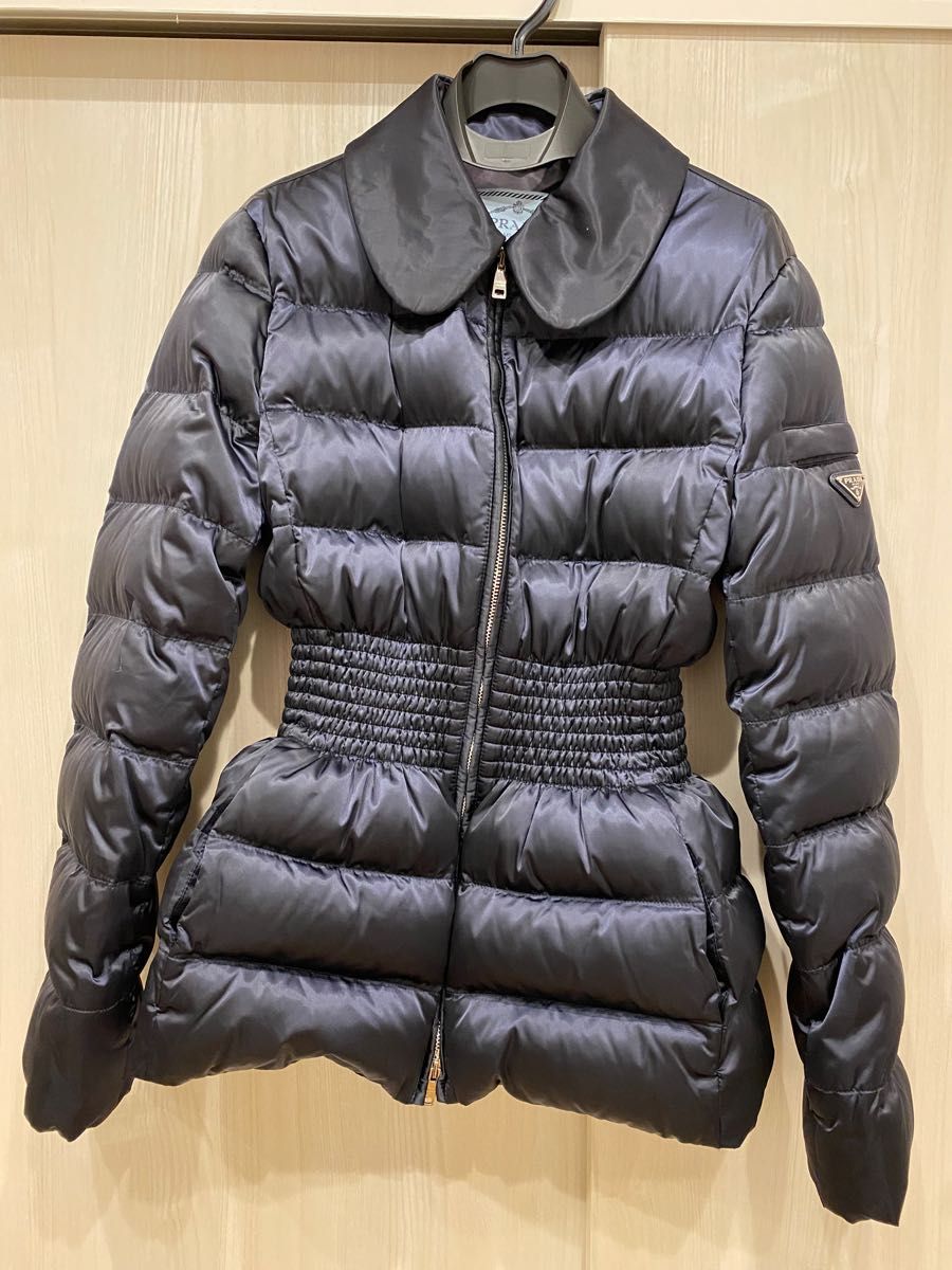 PRADA プラダ ショートダウンジャケット ネイビー イタリア40 PRADA プラダ ショートダウンジャケット ネイビー イタリア40