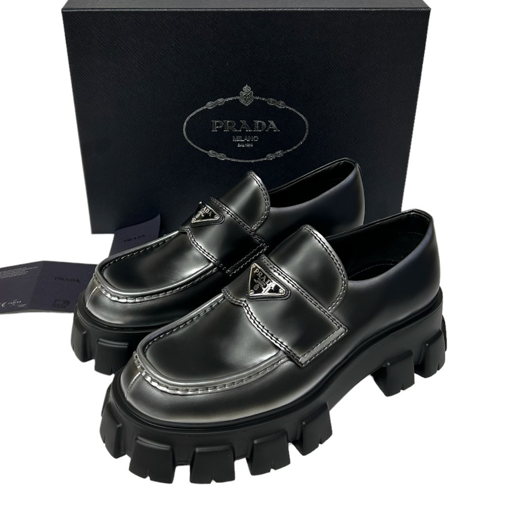 新品 サイズ6 PRADA ロゴ モノリス ブラッシュドレザー ローファー